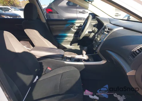 2015 Nissan Altima 2.5 S z USA, uszkodzony, nr VIN 1N4AL3APXFN890520